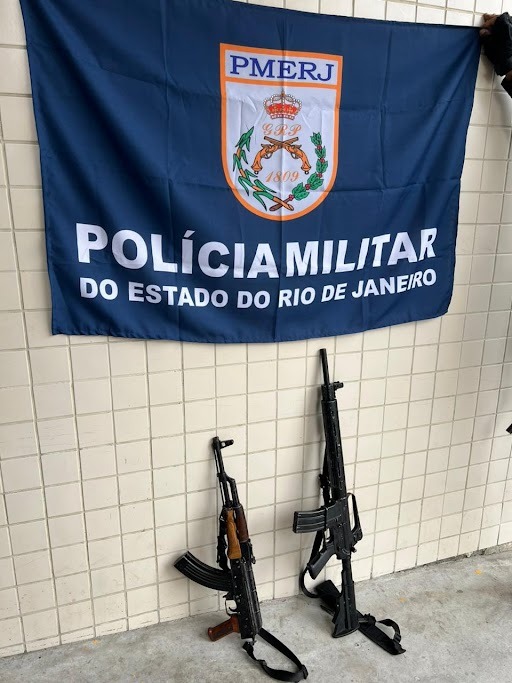 39° BPM prende criminosos com fuzis e munições em Belford Roxo